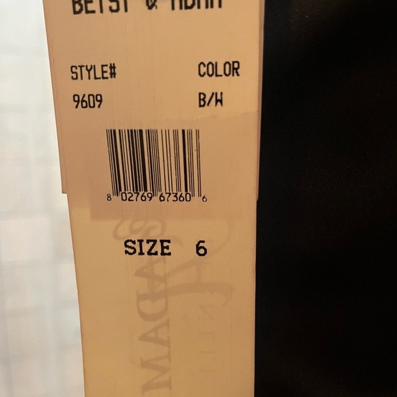 NEW Bkack and White Gown: Size 6 - Picture 4 of 4